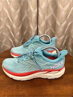 Hoka One One Clifton 8 Woman’s Teal Sneakers Size 8B Running Shoes 1119394 AEBL